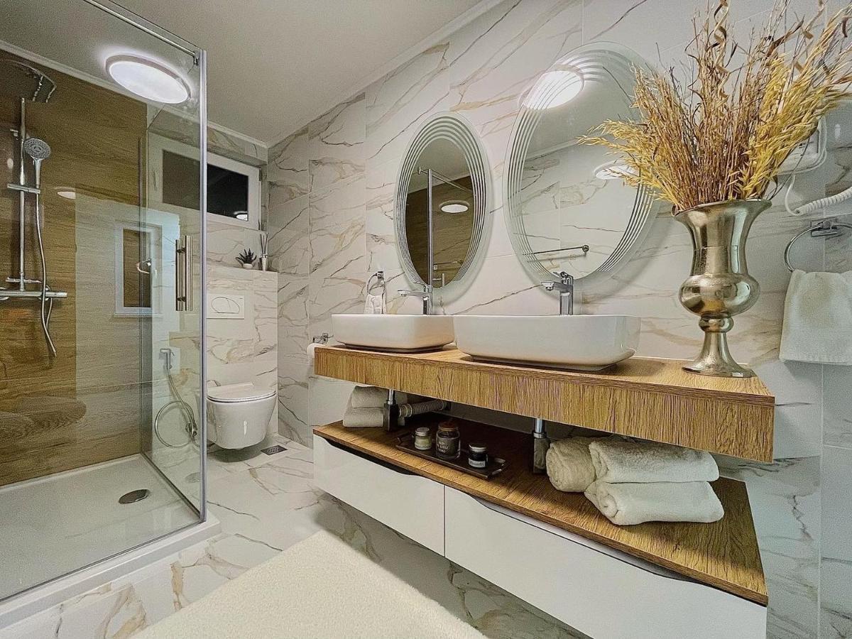 Villa Crystal Racic à Bihać Extérieur photo