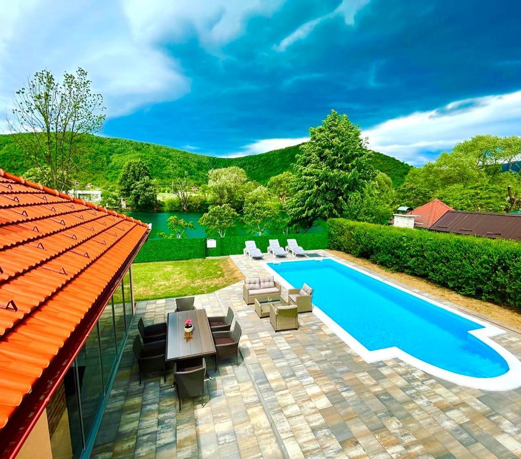 Villa Crystal Racic à Bihać Extérieur photo