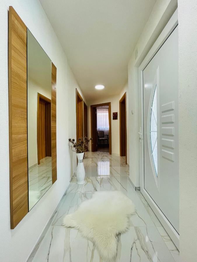 Villa Crystal Racic à Bihać Extérieur photo