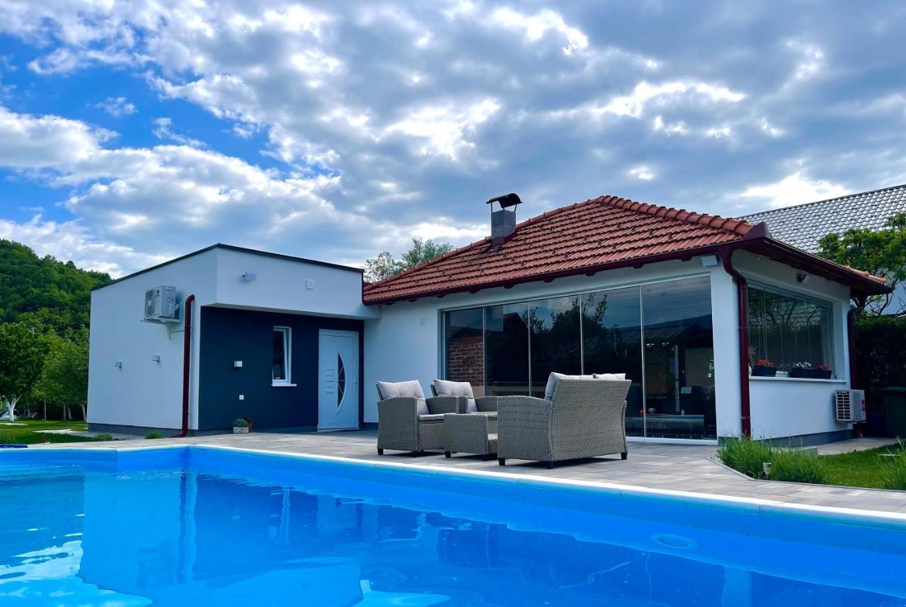 Villa Crystal Racic à Bihać Extérieur photo